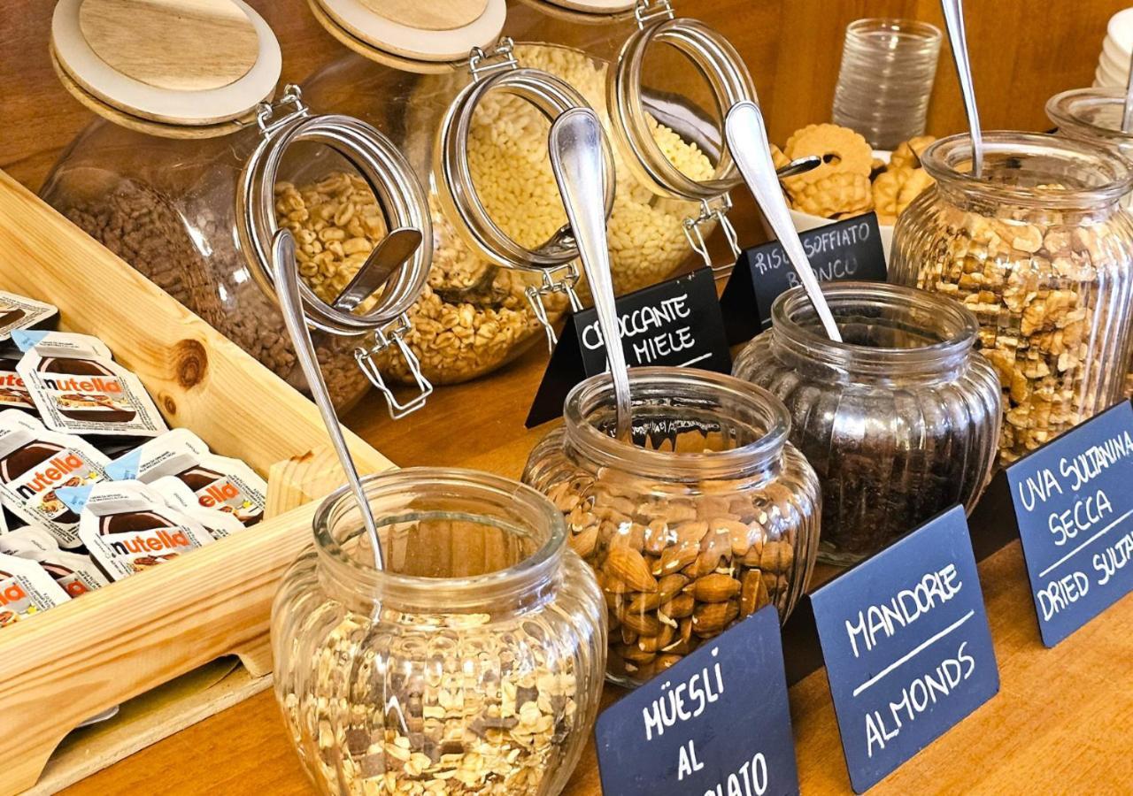 塞勒涅酒店 里乔内 外观 照片